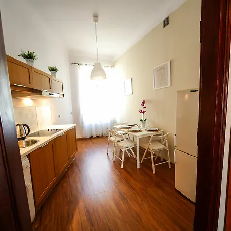 Friendhouse - Old * Krakow