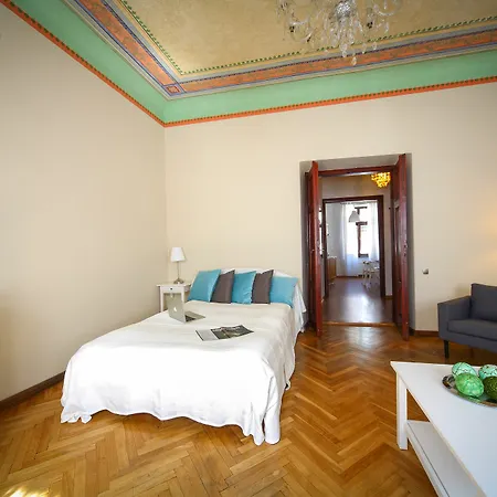 Friendhouse - Old * Krakow